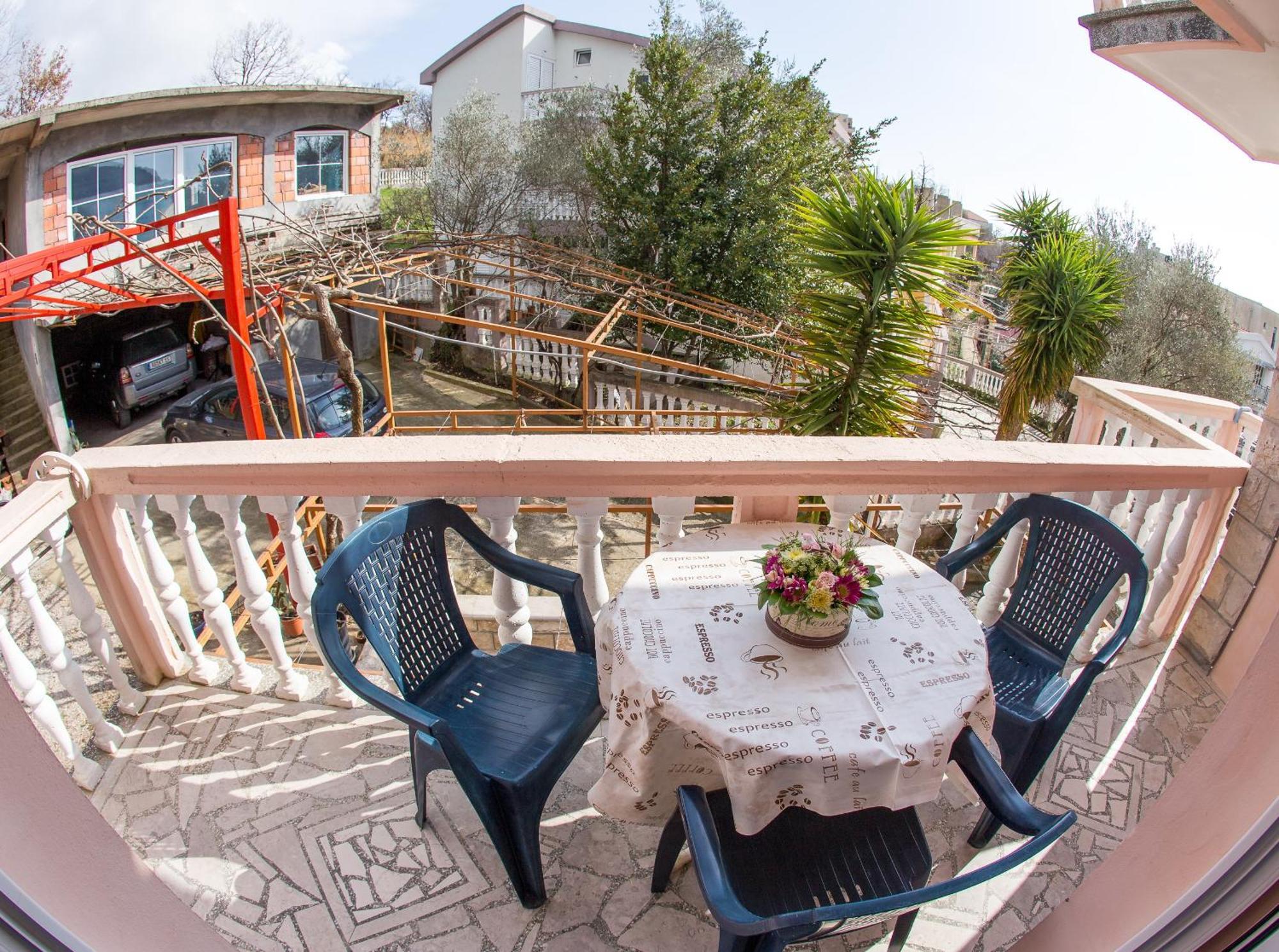 Guest House Almond Bečići Buitenkant foto