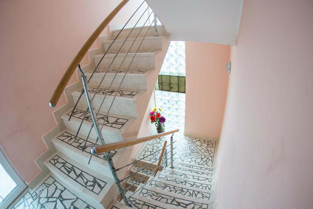Guest House Almond Bečići Buitenkant foto